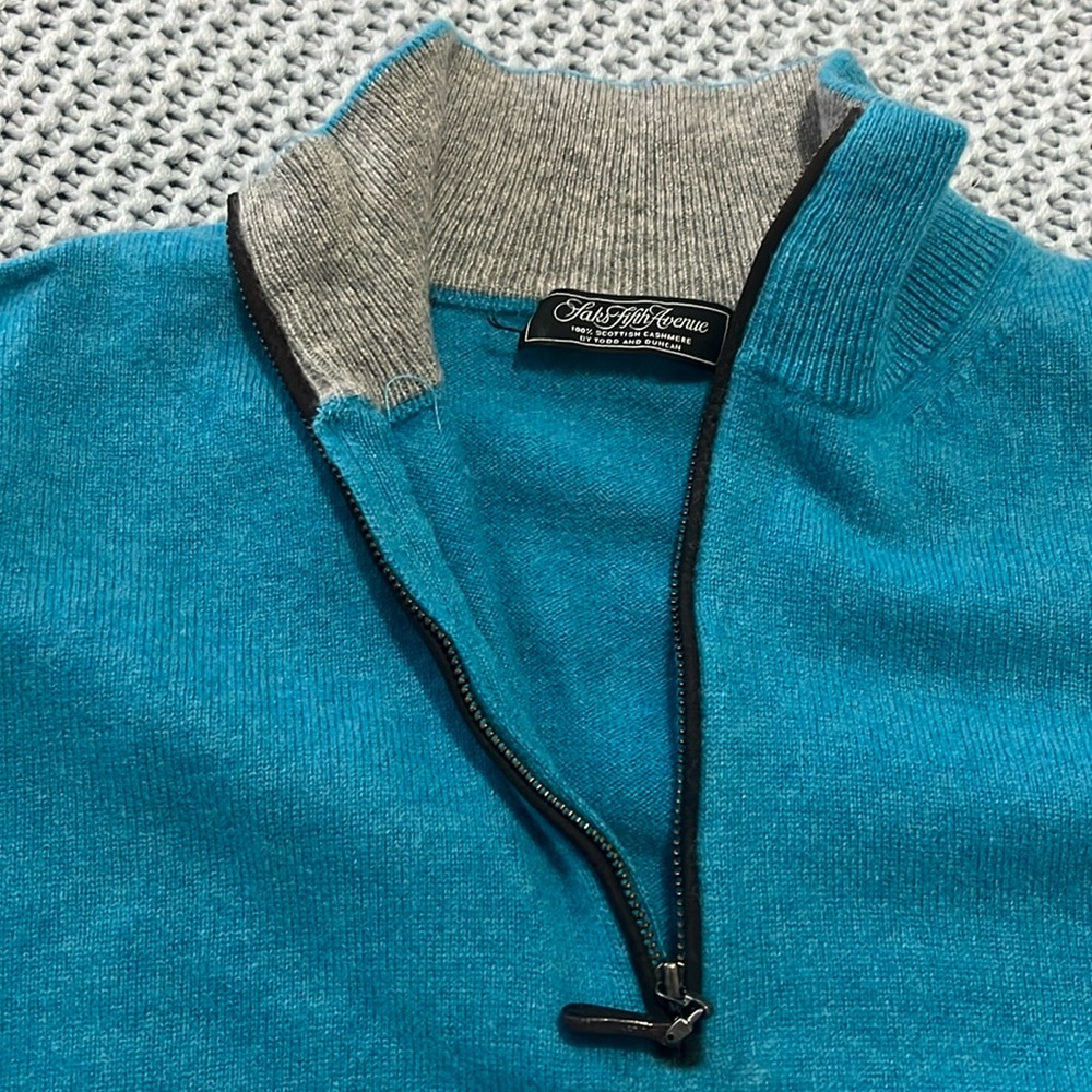 Saks Fifth Avenue
COLLECTION Cashmere Quarter-Zip Sweater Size M